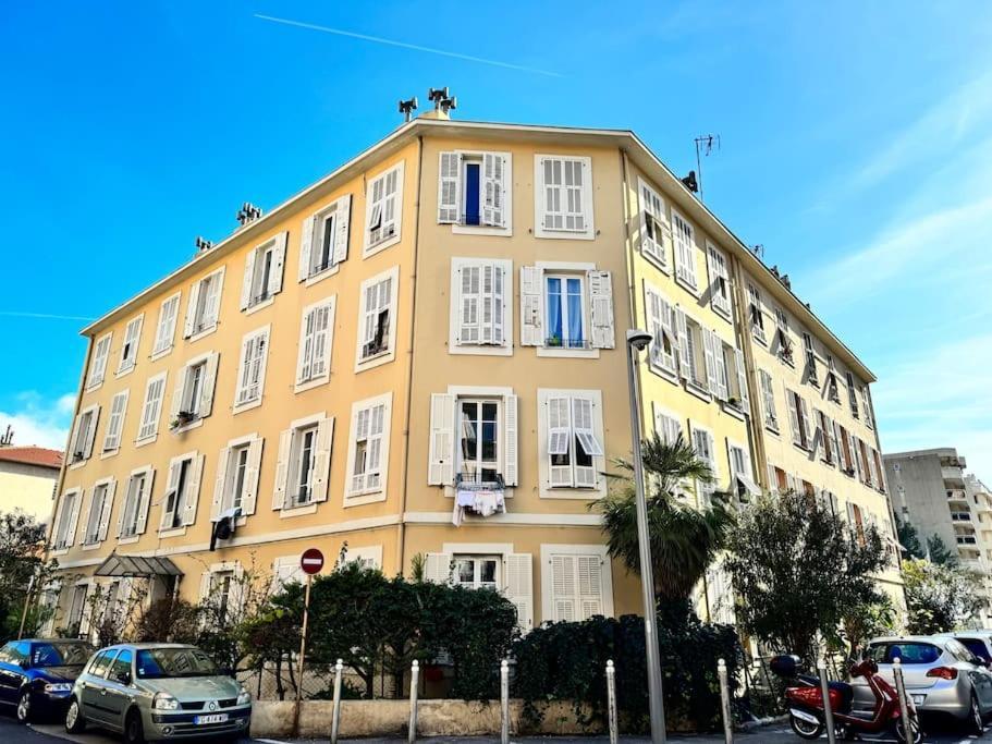 Lumineux Appartement Deux Pieces Nisa Exterior foto